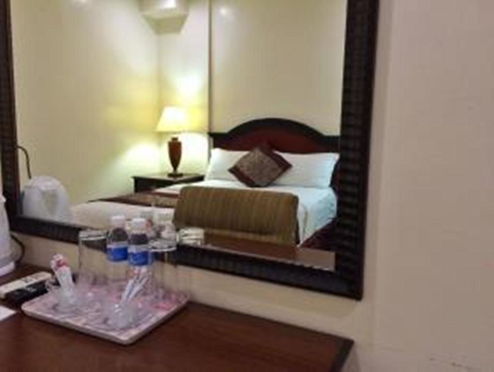 אולונגפו Cindy Kelly Hotel מראה חיצוני תמונה